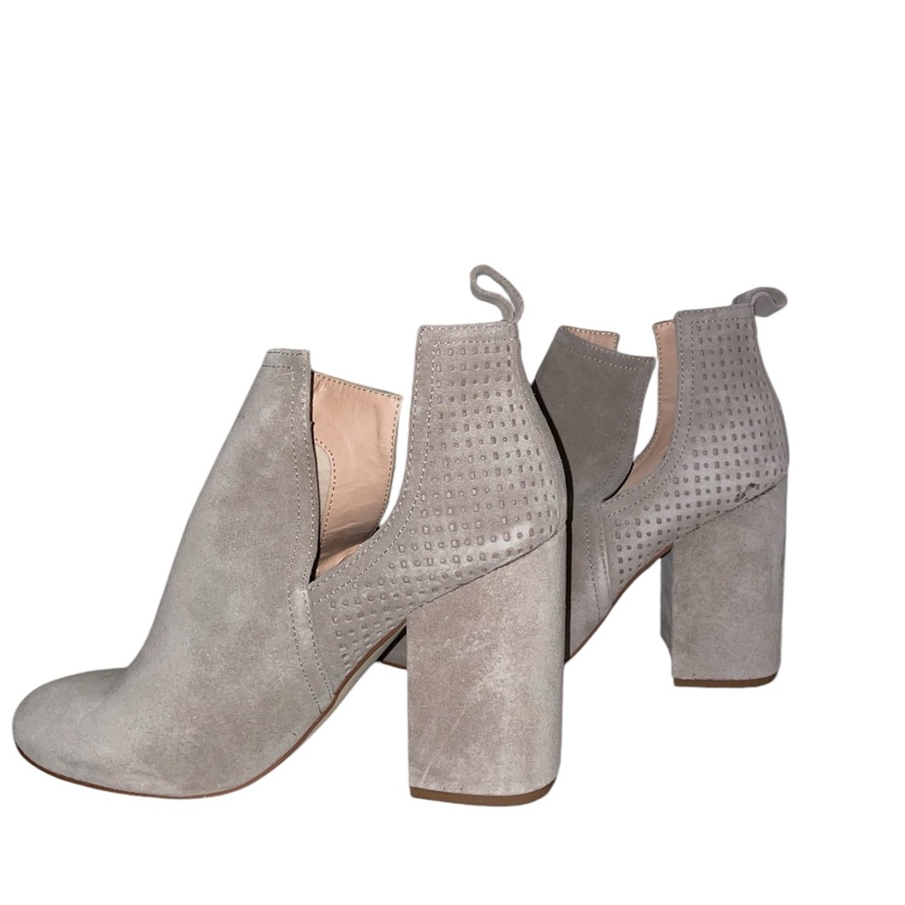 Steve Madden Nomad Taupe Suede